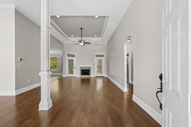 Building Photo - Spacious 4BR/3BA Home in Myrtle Beach – 2,550 Sq Ft & Screened Porch