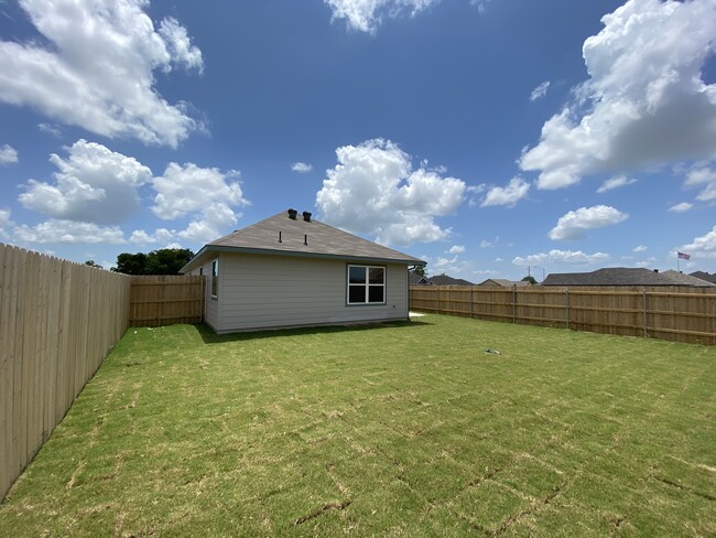 Building Photo - 3031 Dade Loop