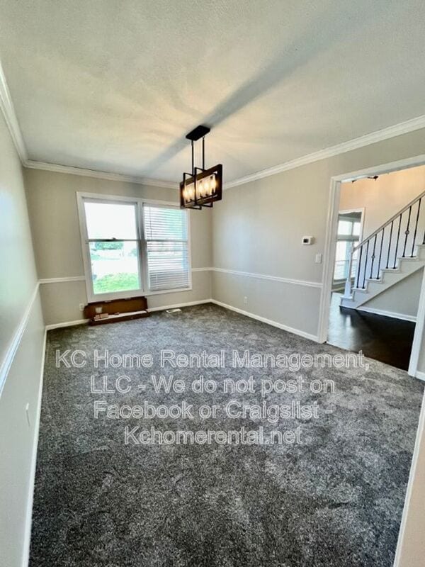 Building Photo - 1109 E Sleepy Hollow Dr