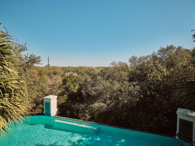 Building Photo - 2705 Island Ledge Cove