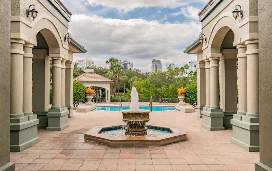 Building Photo - 628 Arbor Lake Ln