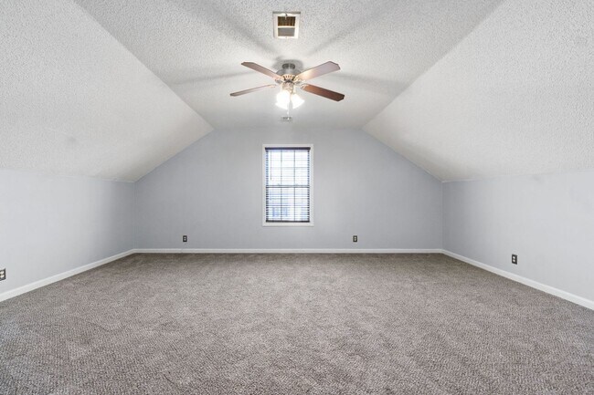 Building Photo - 3832 Cannondale Dr