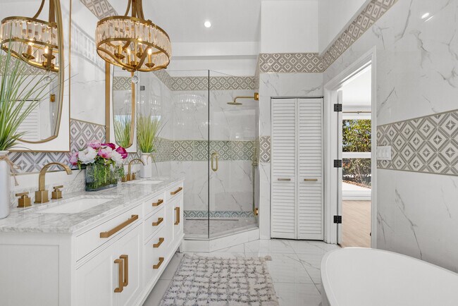 Building Photo - 17812 Parthenia St