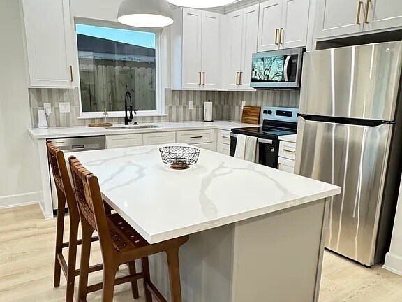 Building Photo - 5125 Van Fleet St