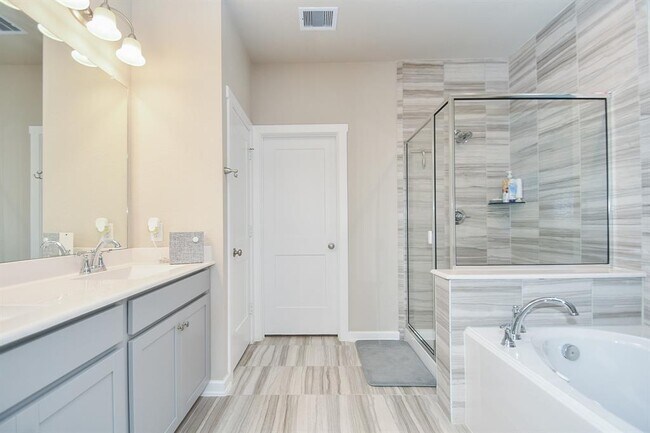 Building Photo - 31207 Birch Mills Dr