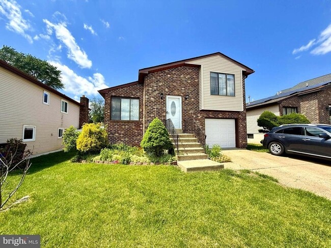 Building Photo - 13042 Trina Dr