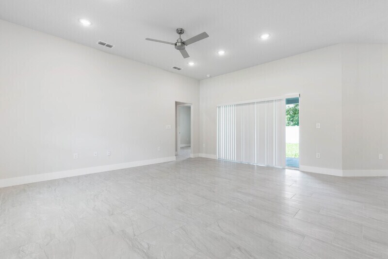 Building Photo - 30 Easterly Pl