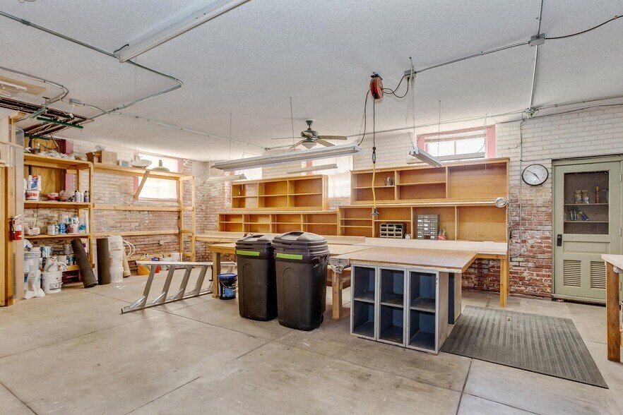 Building Photo - 249 N Athenian Ave