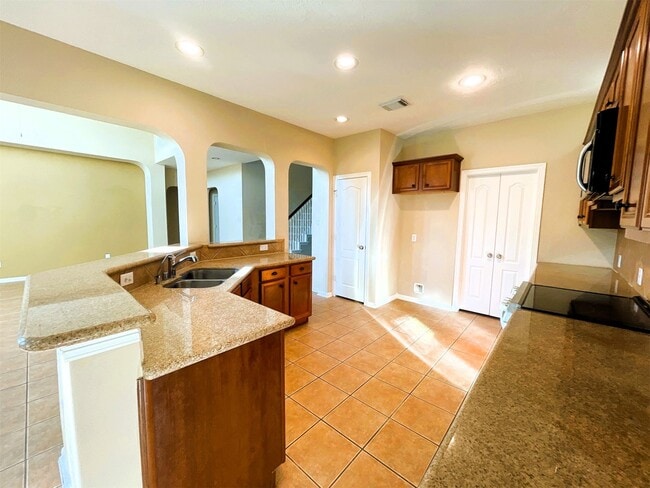 Building Photo - 26311 Meadow Dawn Ln