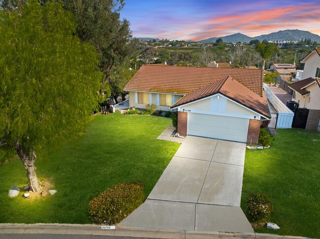 Building Photo - Updated 3-Bedroom Home with Modern Upgrade...