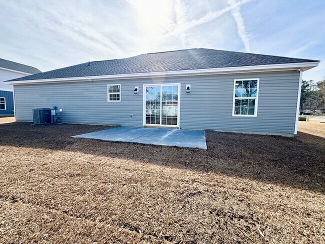 Building Photo - BEAUTIFUL, BRAND NEW HOME! Available now!