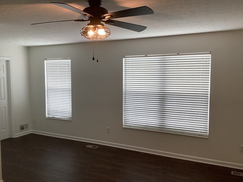 Building Photo - 7633 Mourning Dove Ln