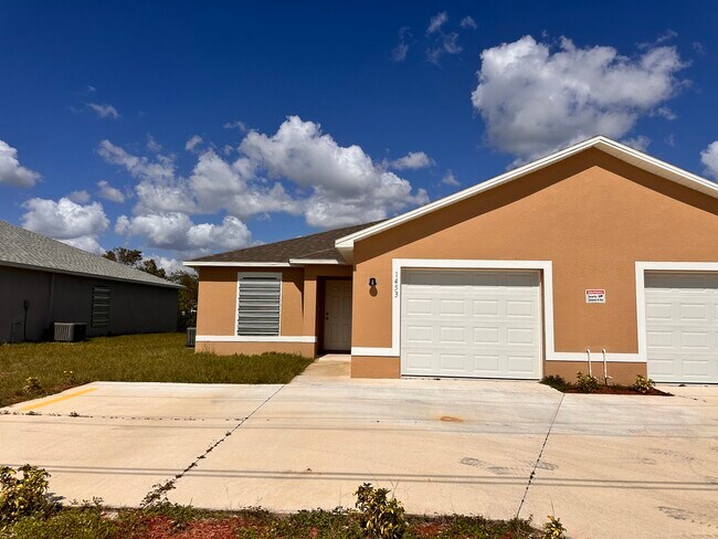 Building Photo - 1453 SE 10th Terrace