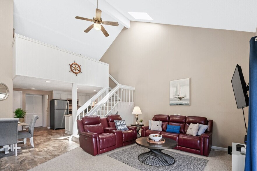 Primary Photo - 27-E Colony Dr