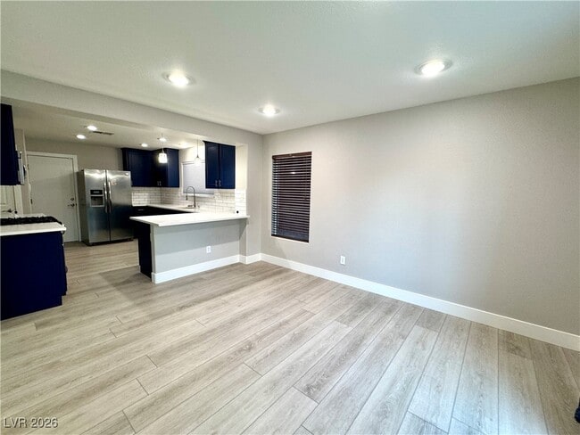 Building Photo - 11612 W Aruba Beach Ave