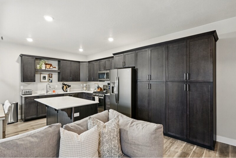 Building Photo - 1547 W Pyrite Ln