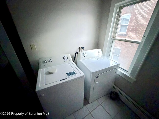 Building Photo - 704 Hazle St