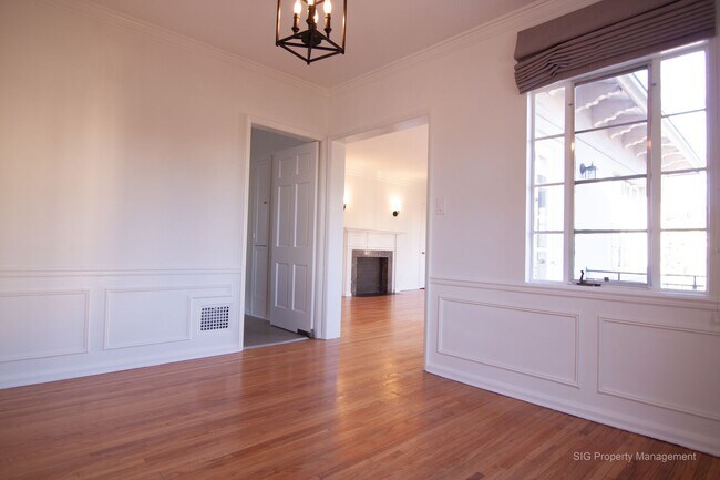 Building Photo - Hillside, 7101-7111 1/2