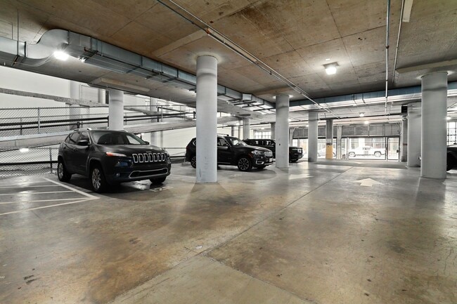 Building Photo - Stunning Pearl Loft with Washer/Dryer in Unit & Secure Parking