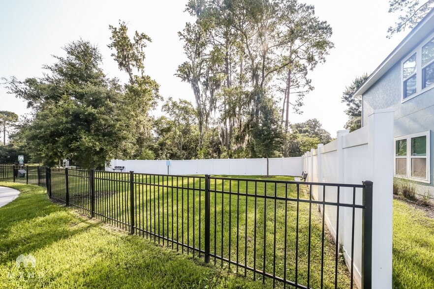 Building Photo - 791 Henley Ct