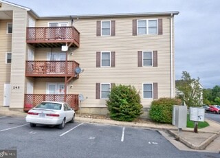 Building Photo - 245 Brandy Ct