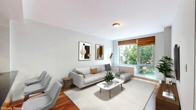 Building Photo - 1 bedroom in LONG ISLAND CITY NY 11101