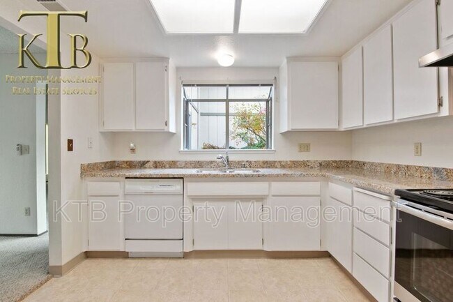 Building Photo - 4751 Knapp Way