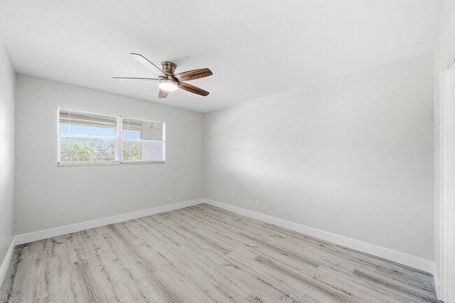 Building Photo - 284 Flanders F