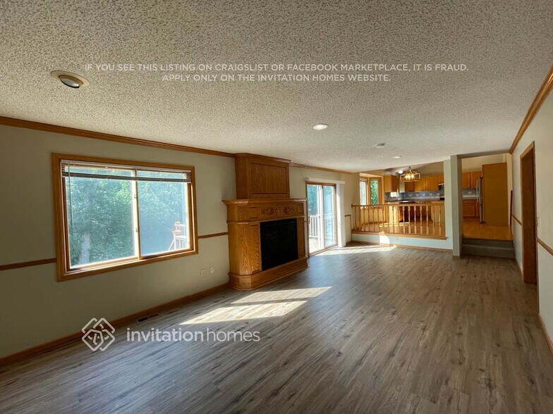 Building Photo - 13470 Dellwood Way