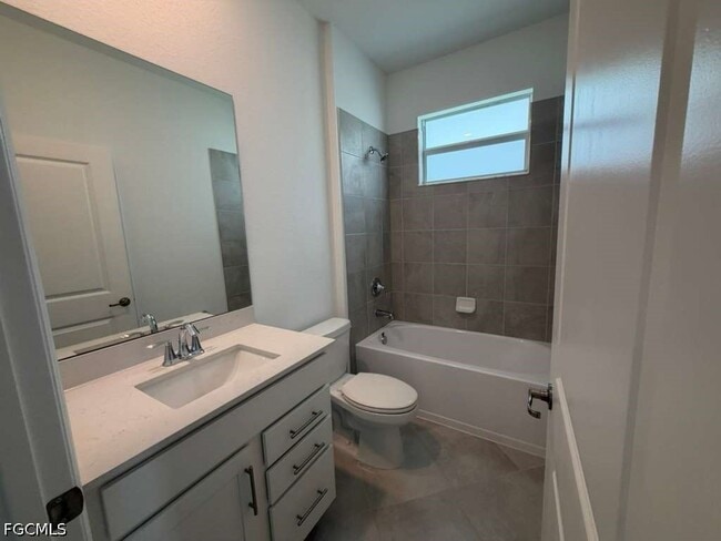 Building Photo - 14778 Martingale Pl