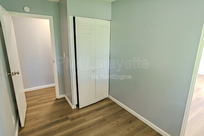 Building Photo - 2310 Sequoya Dr