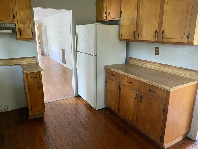 Building Photo - 505 Howard Pl