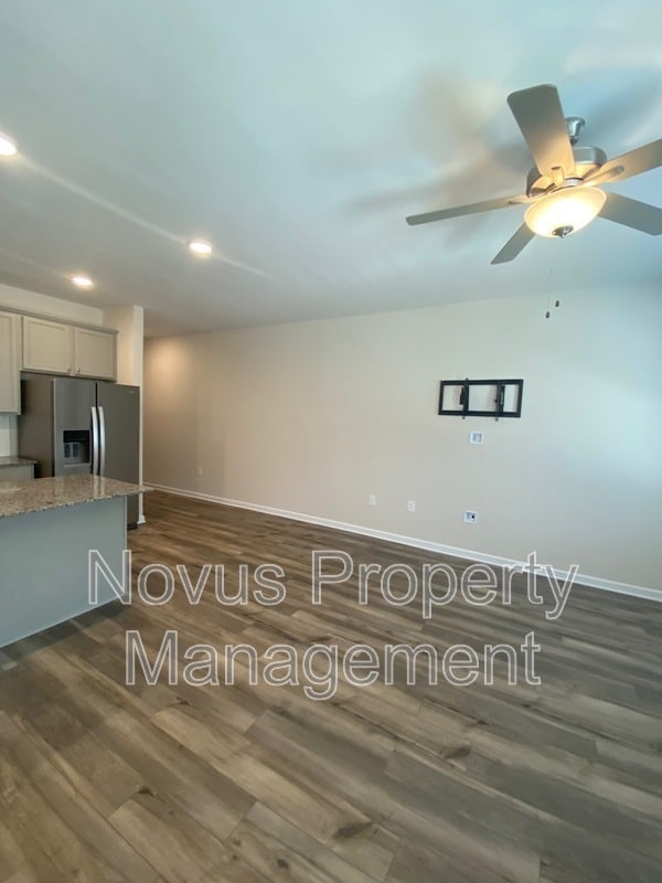 Building Photo - 1182 Westhampton Wy