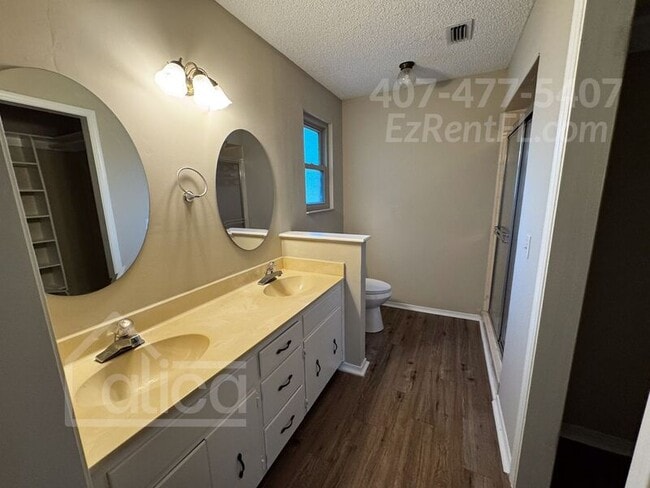 Building Photo - 2496 Bentridge Ct