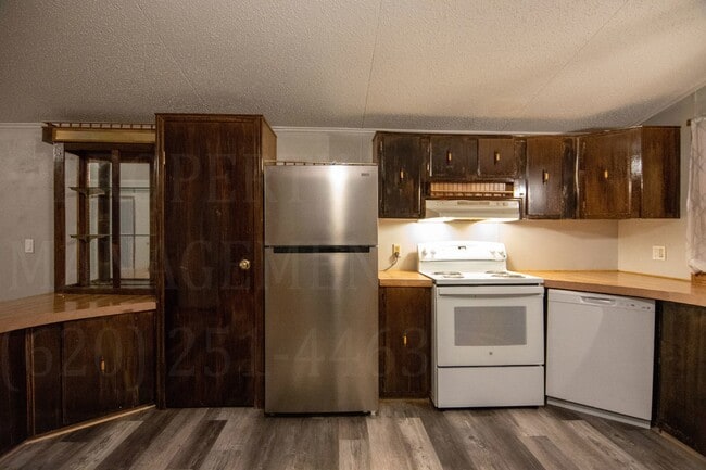 Building Photo - Charming 2 Bedroom, 1 Bath Home for Rent!