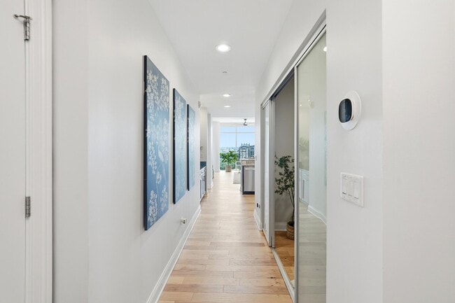 Building Photo - 400 Riverboat Row