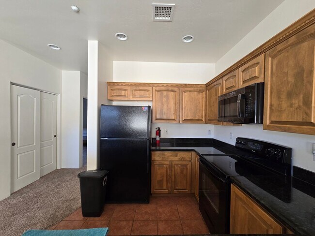 Building Photo - Unfurnished, 1-Year Long-Term Rental