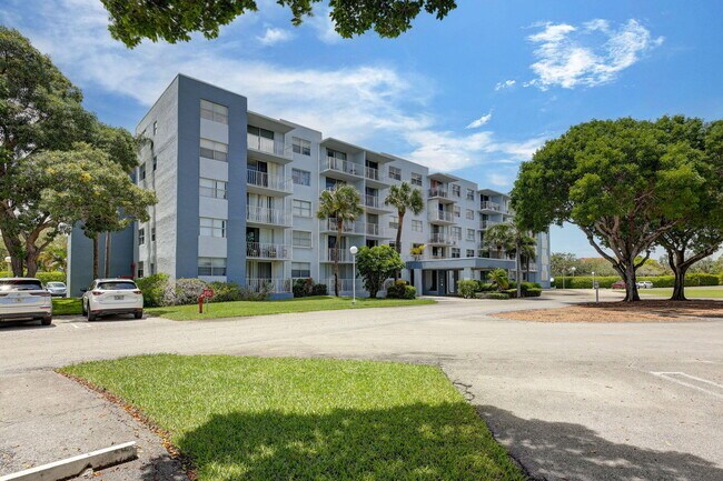 Building Photo - 500 Executive Center Dr