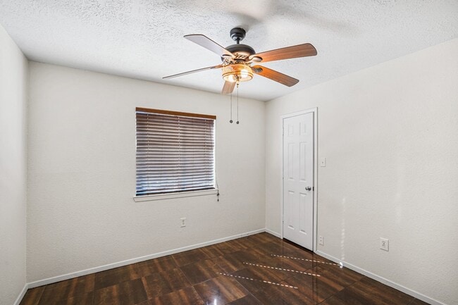 Building Photo - 3227 Boxelder Dr