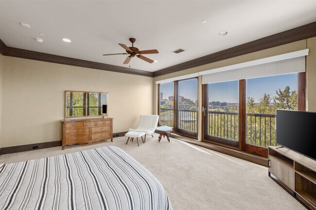 Building Photo - 501 Samuels Ave