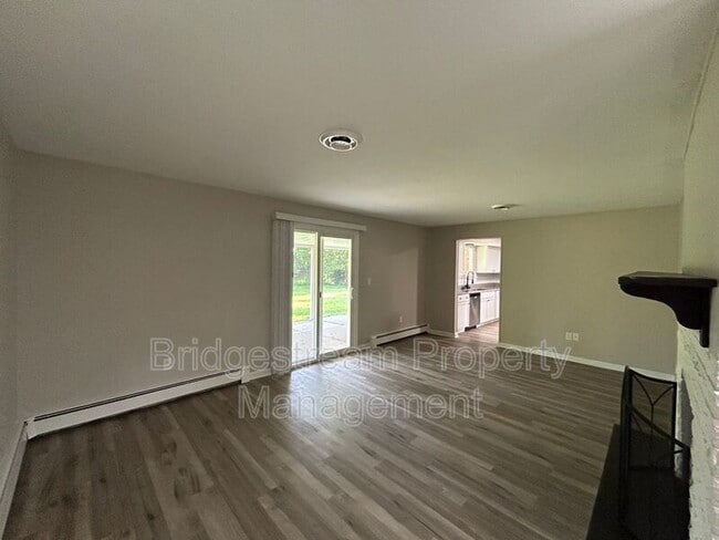 Building Photo - 3920 Barrymore Ln