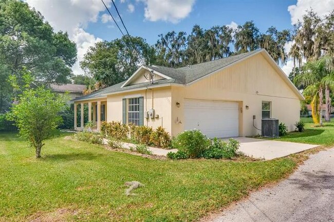 Building Photo - 3206 Bloomingdale Ave, Valrico, FL, 33596