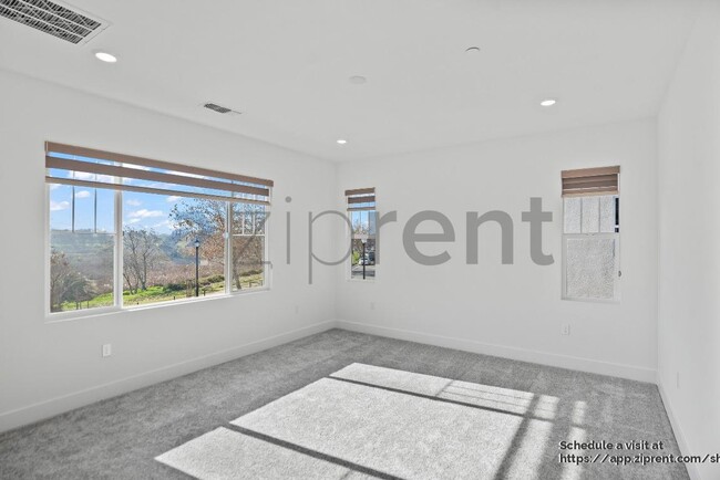 Building Photo - 53 W San Francisco Dr