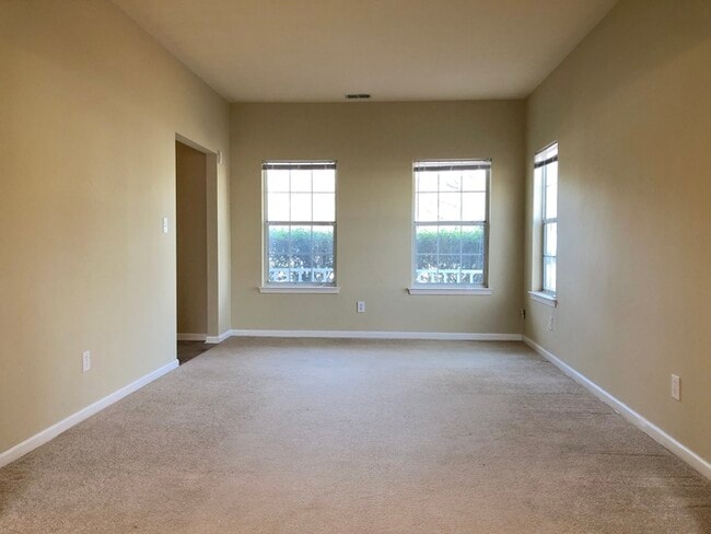 Building Photo - 1301 Whistle Town Ct