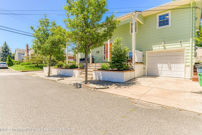 Building Photo - 180 Whitefield Ave