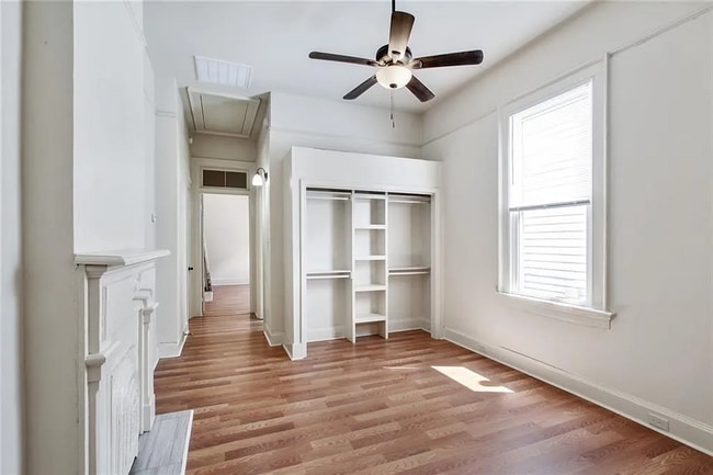 Building Photo - 2117 Marais St