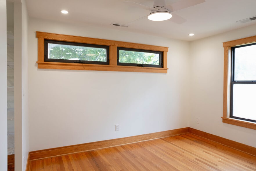 Building Photo - 1715 Belleview Ave