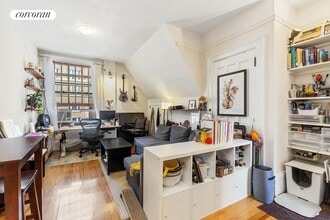 Building Photo - 527 W 110th St