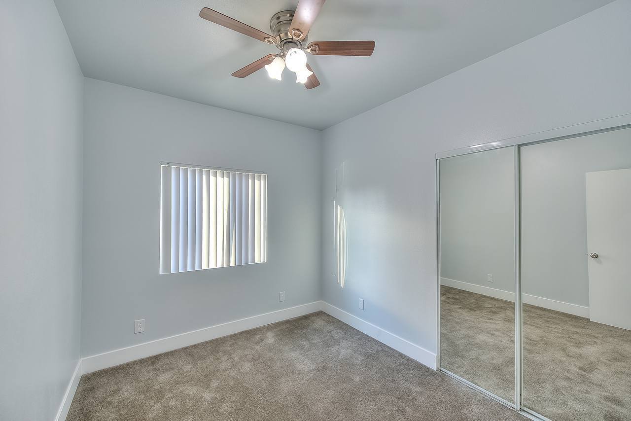 Building Photo - 4284 S Hobart Blvd