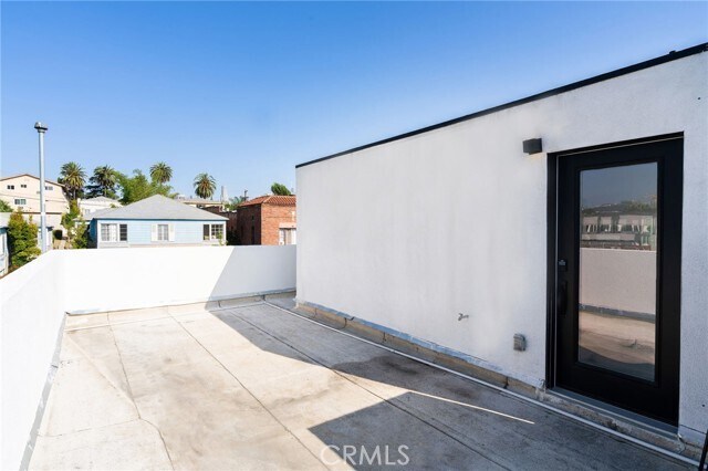 Building Photo - 121 S Coronado St